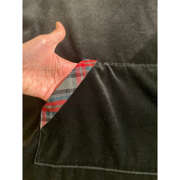 90s Black Poinsettia Embroidered detail Velour Pullover with Plaid contrast - Picture 5 of 7